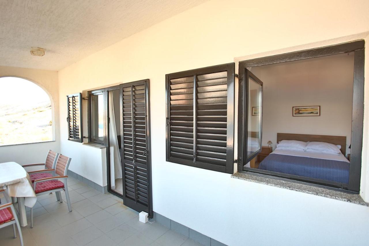 Apartman Branko Pag Town Exterior photo